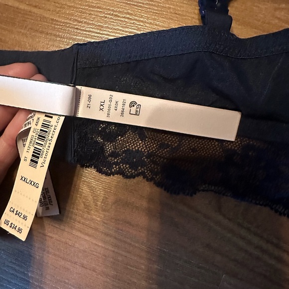Victoria's Secret Midnight Lace Bralette - Picture 8 of 10